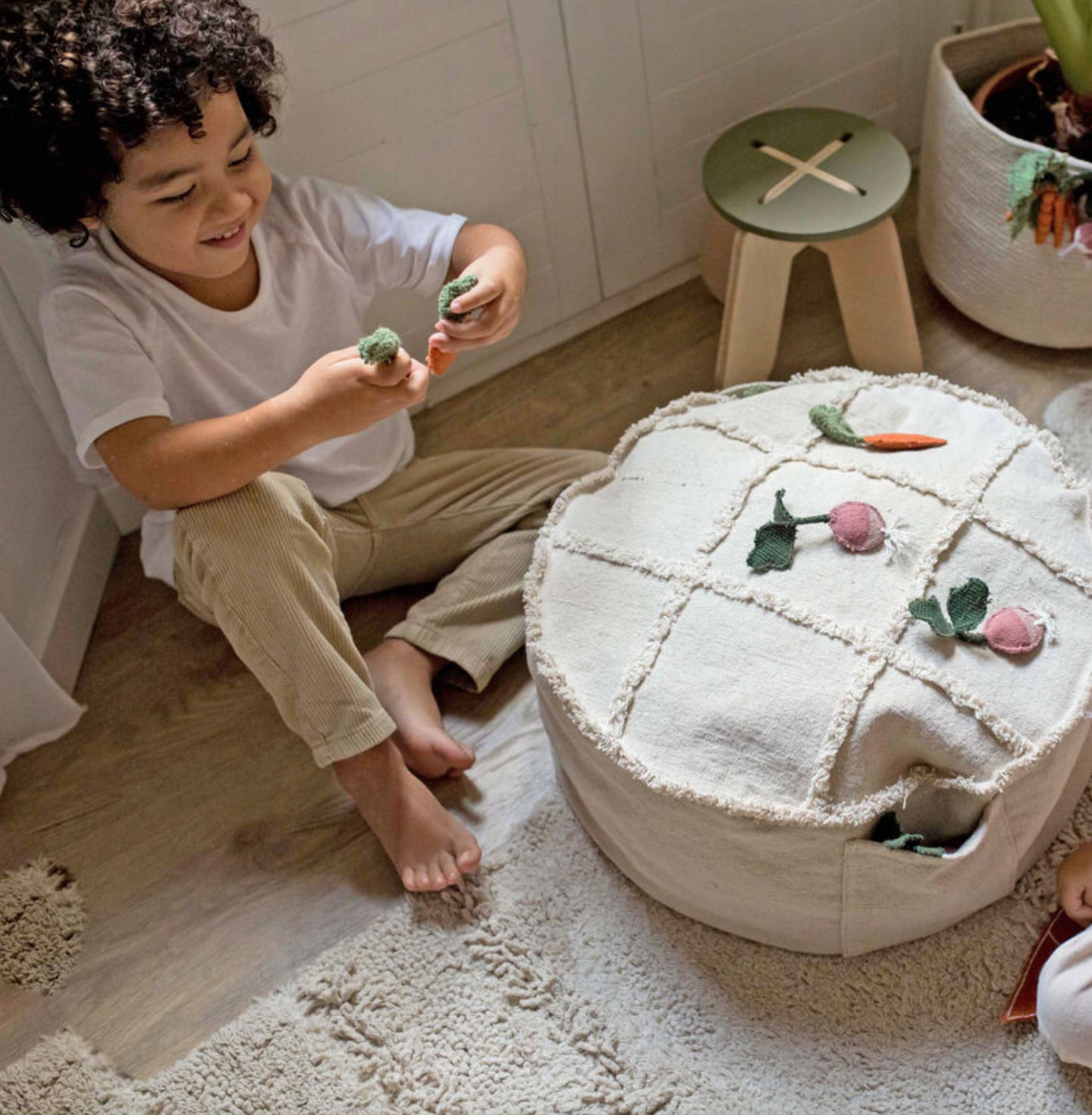 Tic-Tac-Toe Interactive Pouf