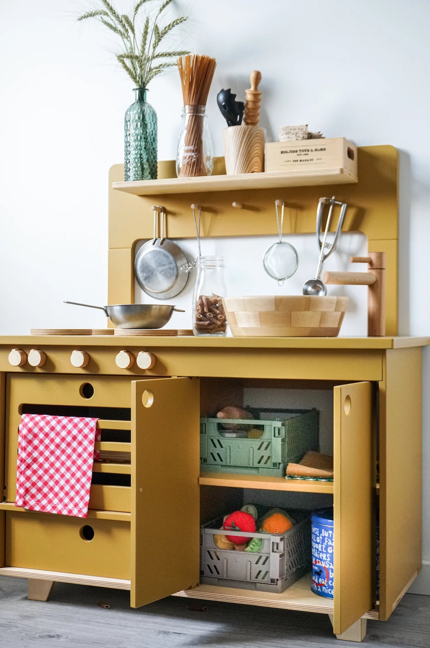 Zoe Play Kitchen (Mustard)