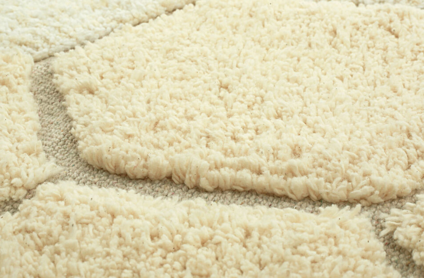 Washable Round Honeycomb Rug (multiple colors)