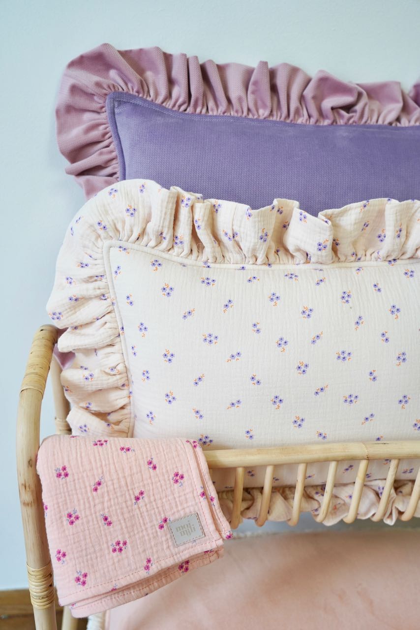 "Purple forget-me-not" Muslin Pillow with Frill