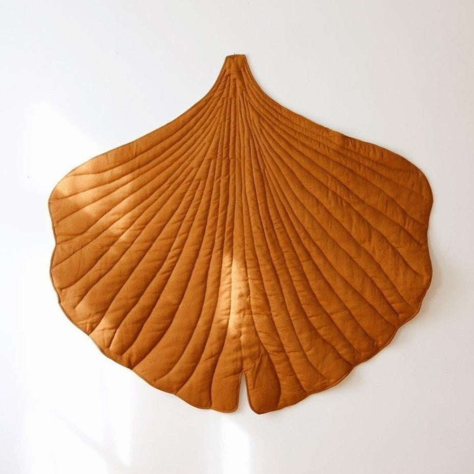 Linen Caramel Ginkgo Leaf Mat