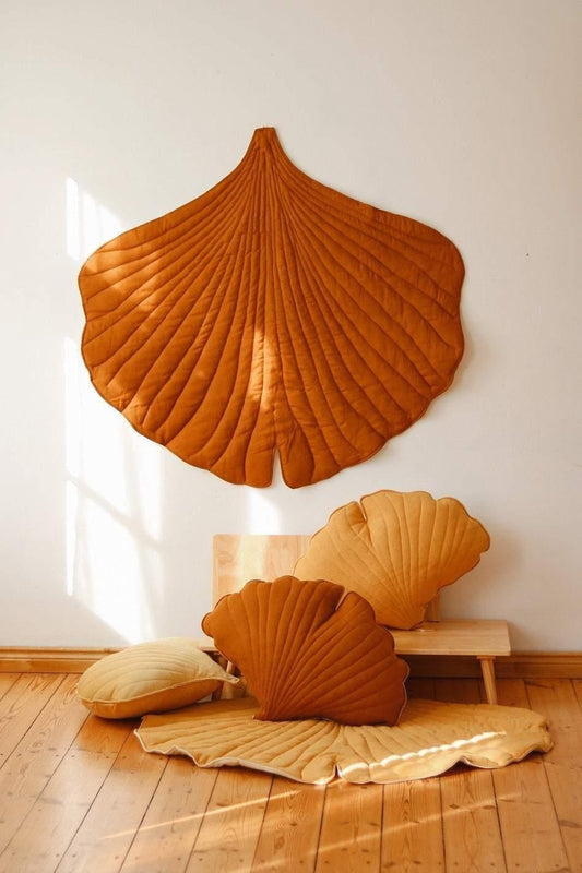 Linen Caramel Ginkgo Leaf Mat