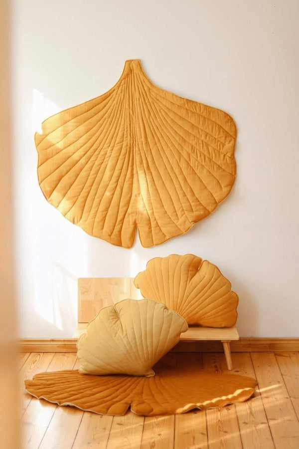 Linen “Mango” Ginkgo Leaf Mat