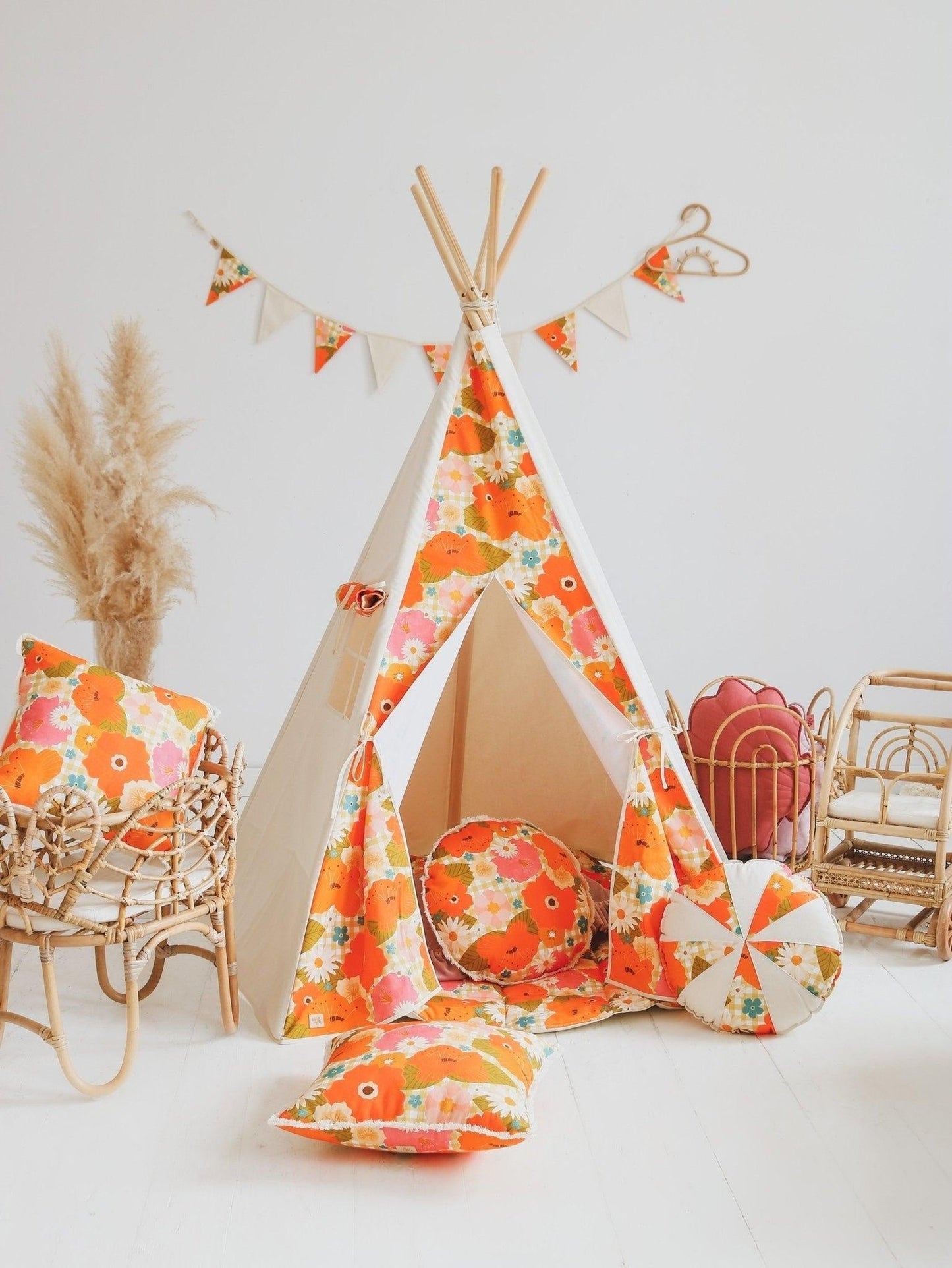 Picnic with Flowers Play Tent Set