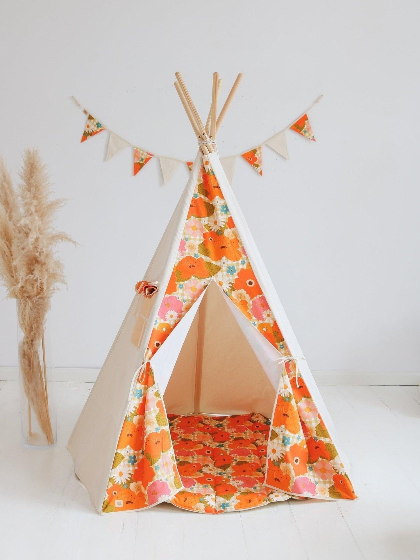 Picnic with Flowers Play Tent Set