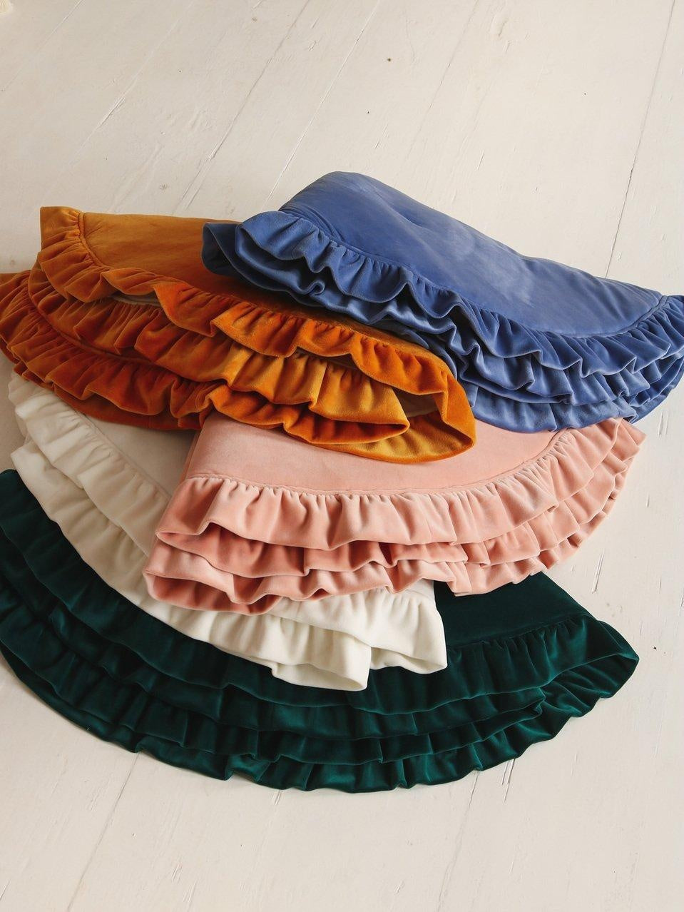 Soft Velvet Apricot Mat with Frill