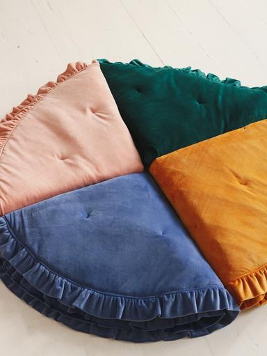 Soft Velvet Apricot Mat with Frill